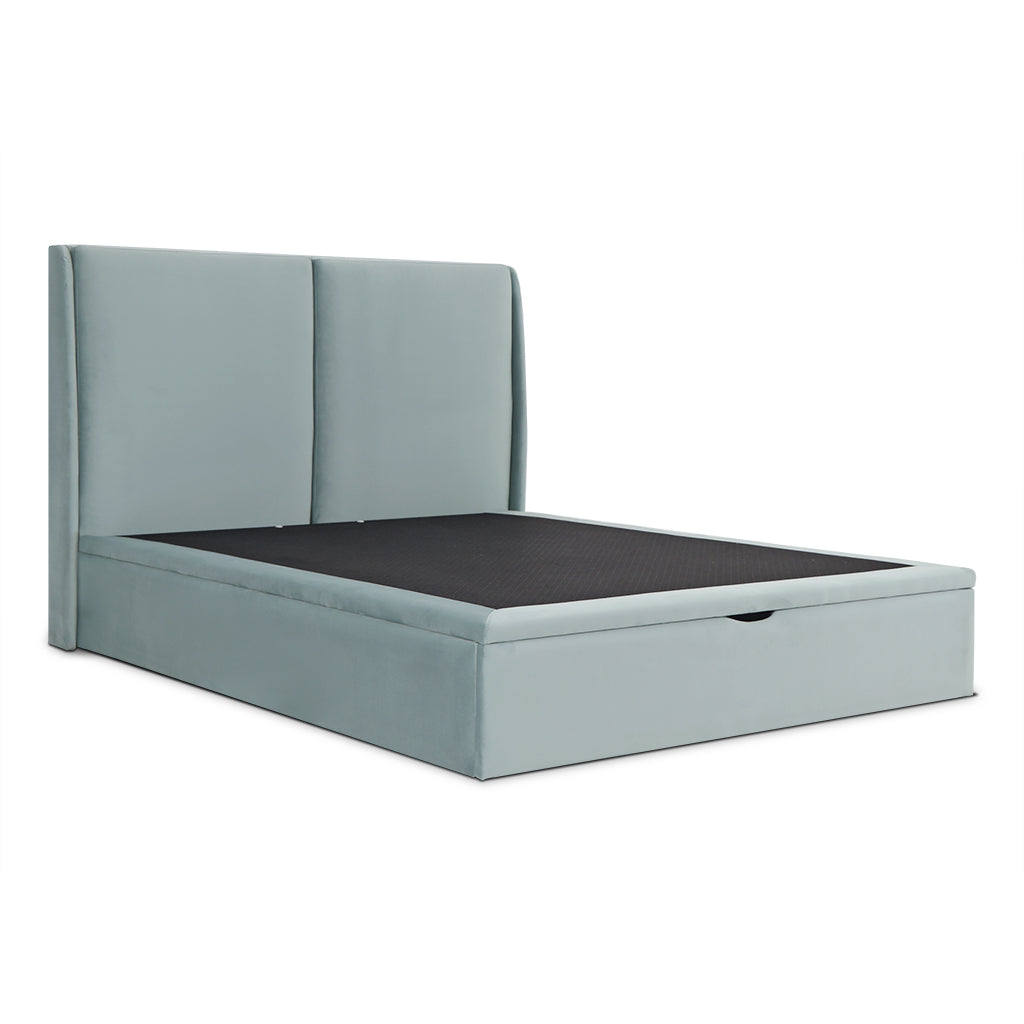 Cama de casal em veludo