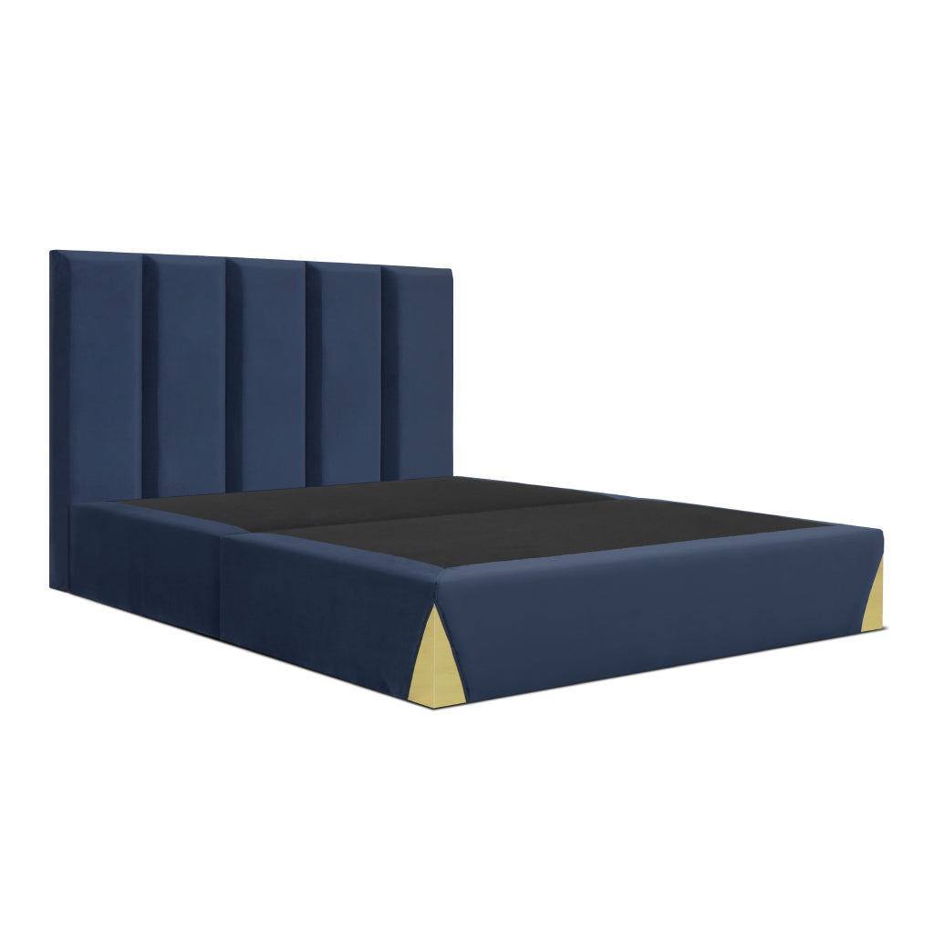 Cama de casal em veludo