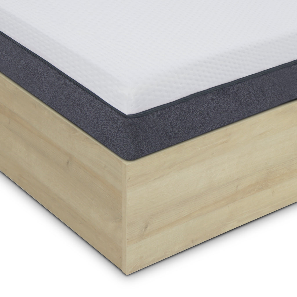 Cama em madeira com colchão emma