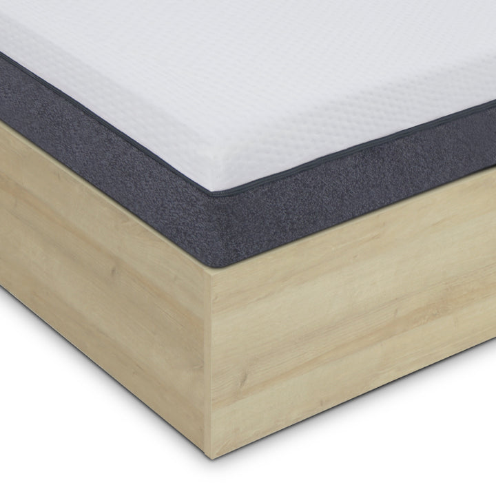 Cama em madeira com colchão emma