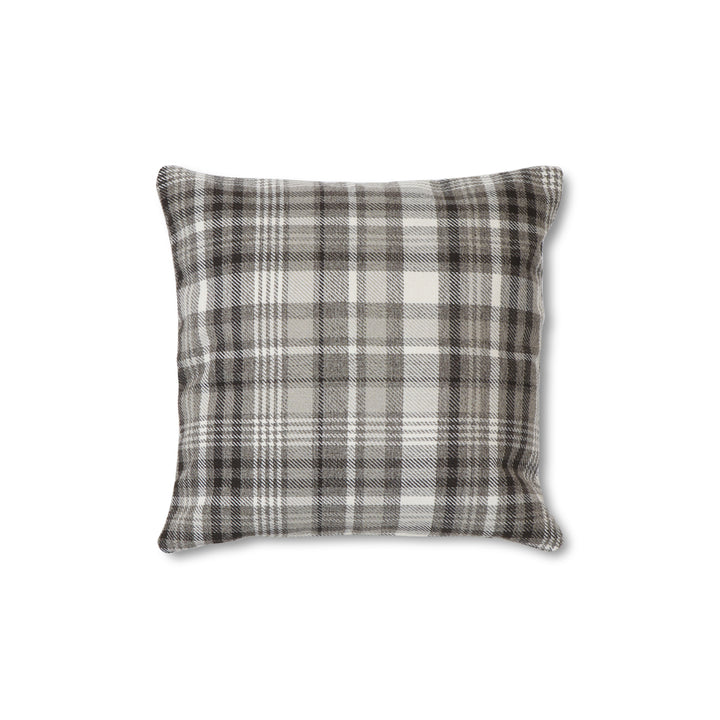 Almofada decorativa com padrão escocês