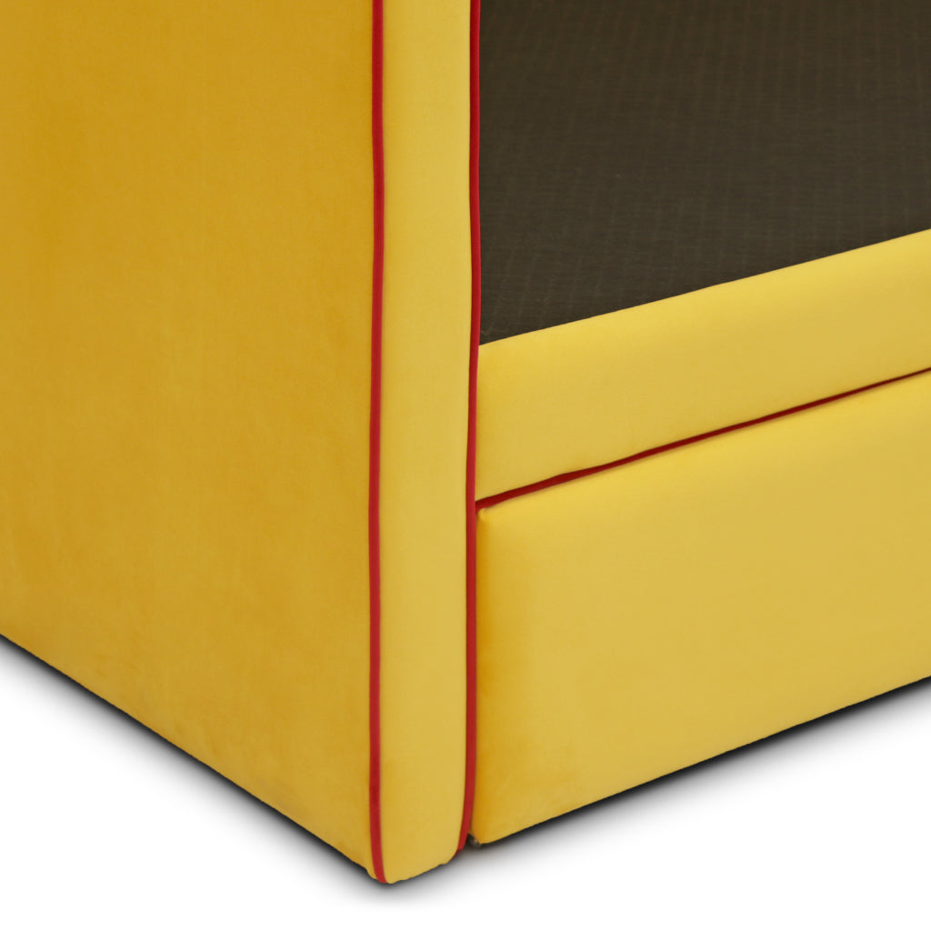 Cama de criança com arrumação