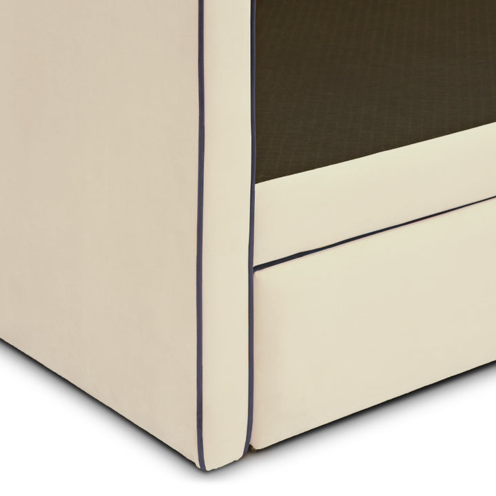 Cama de criança com arrumação