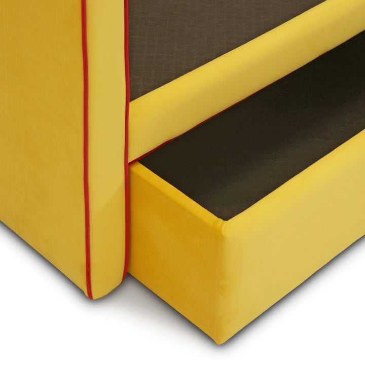 Cama de criança com arrumação