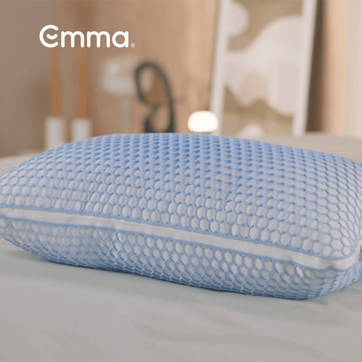 Almofada Emma Original Microfibra Elite com tecnologia AirGrid® e camadas ajustáveis de microfibra para maior frescura e conforto.