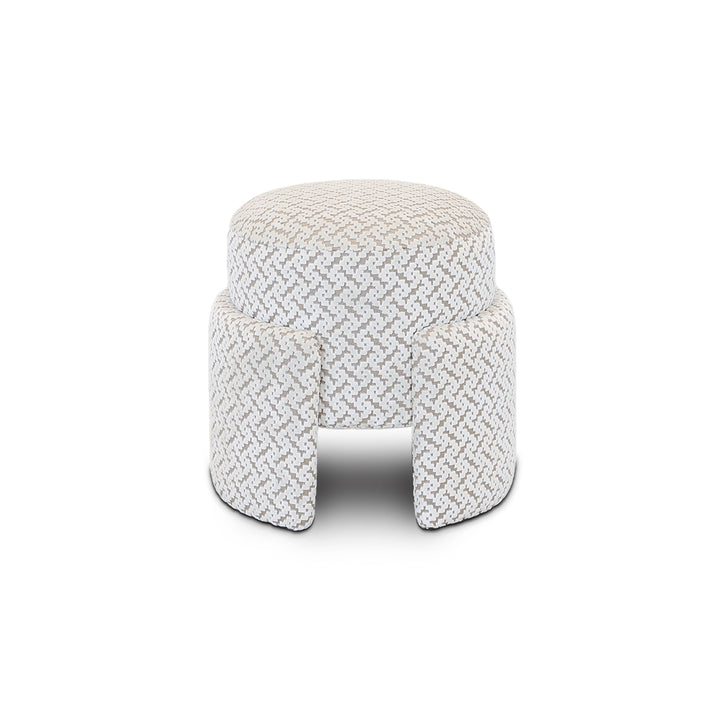 Puff Tokyo com design curvo e contemporâneo em tecido estampado, peça decorativa para sala moderna