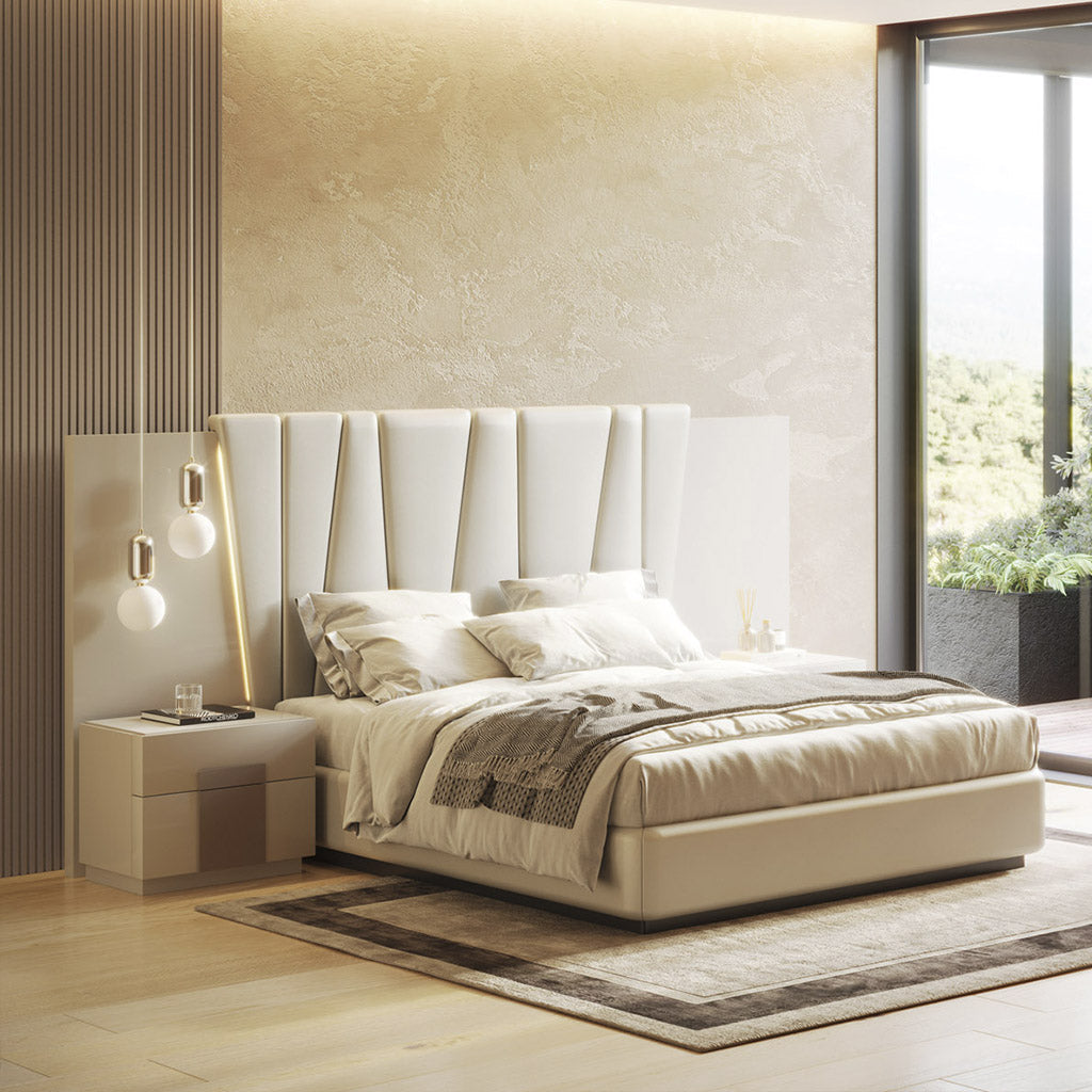Cama de casal estofada com lacado