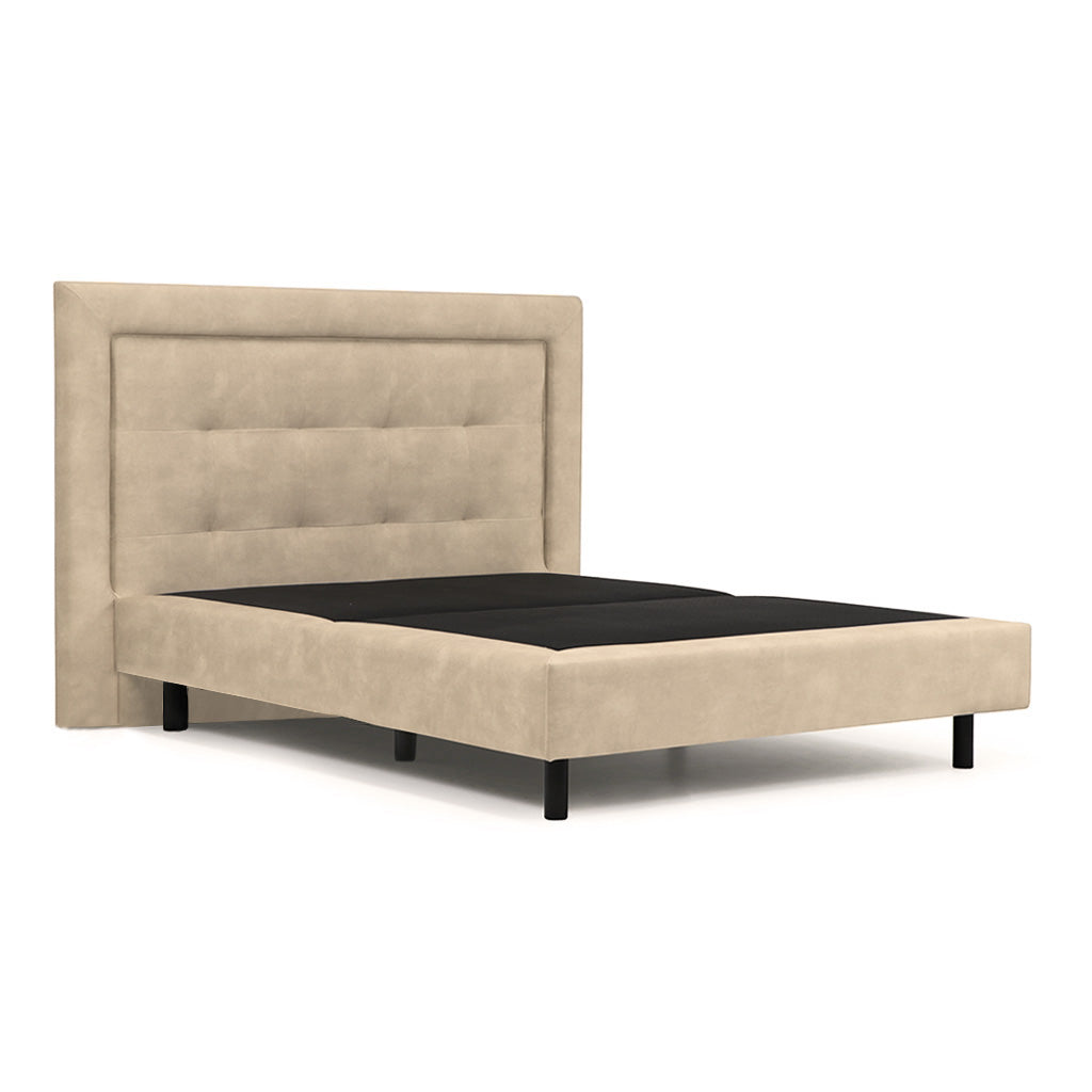 Cama com cabeceira