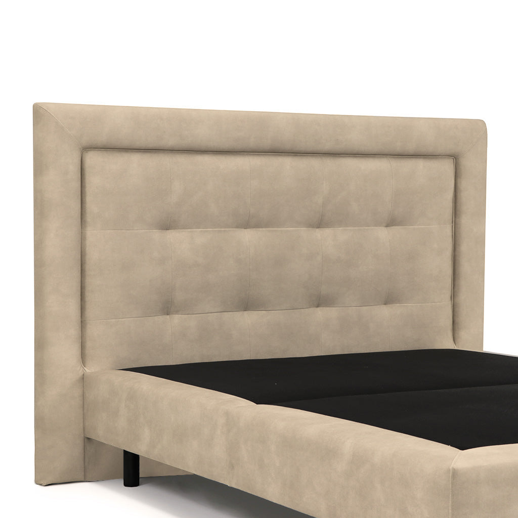 Cama com cabeceira
